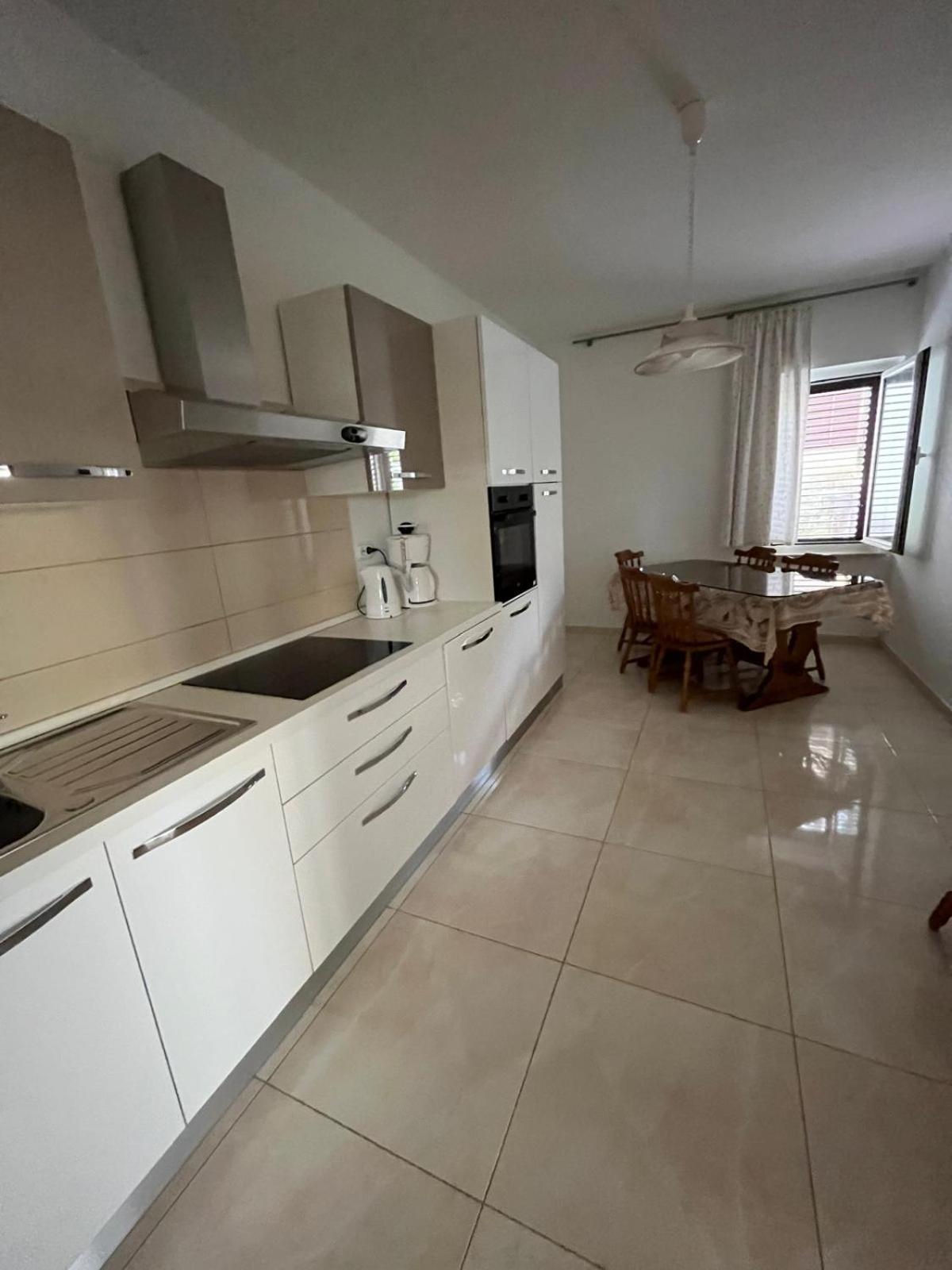 Apartment Ana