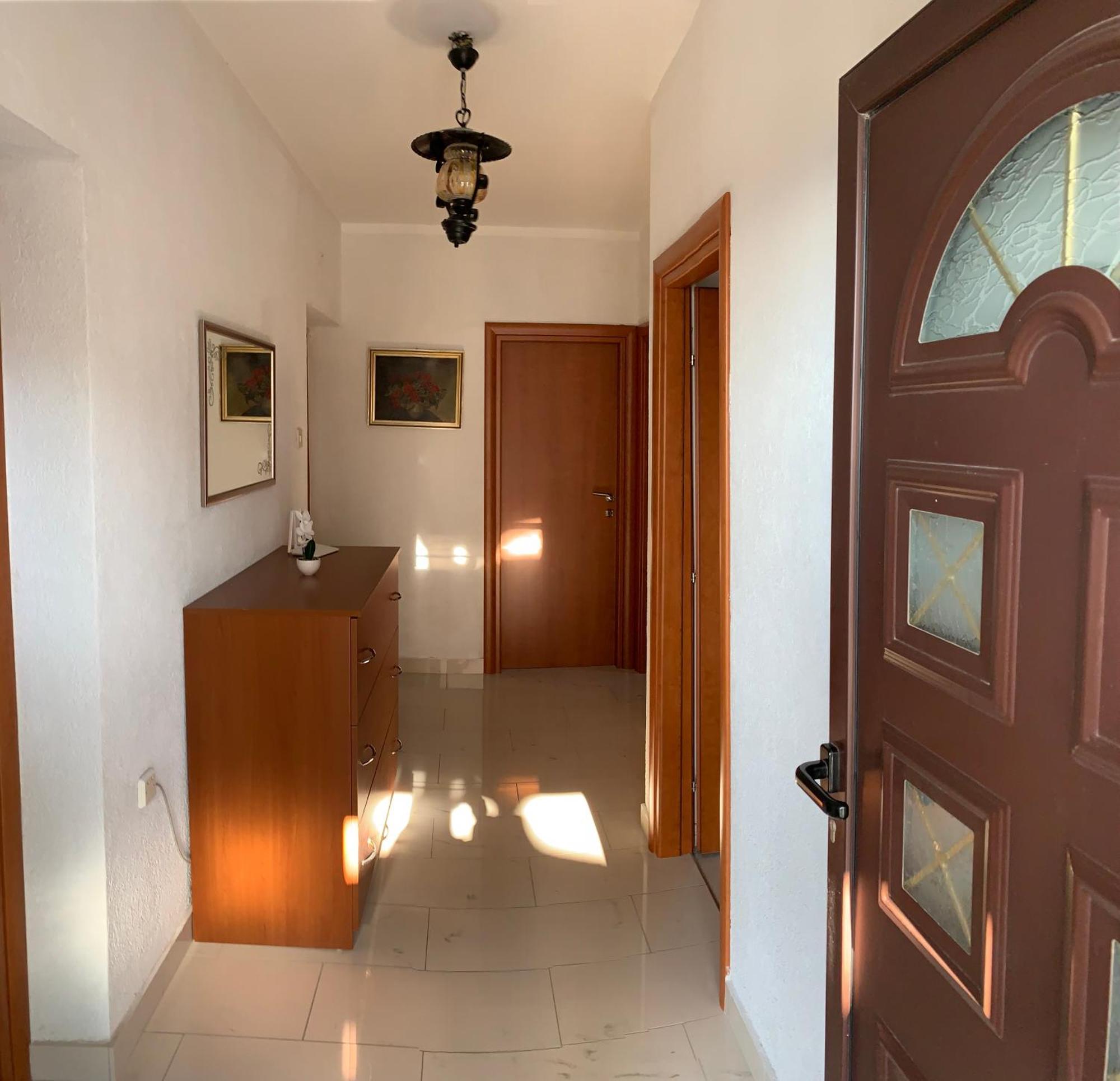 Apartment Ana *